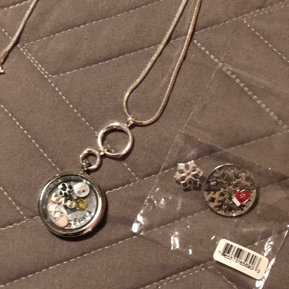 Charm necklace